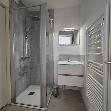 Agreable Refait A Neuf Dans De - Fr-1-92-946 Appartement